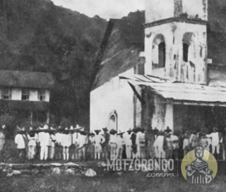 Día de paga en la tienda de raya del trapiche de la Hacienda de Motzorongo, ese mismo año los nuevos dueños no se preocuparon por echarlo a andar y estuvo parado por tres años.