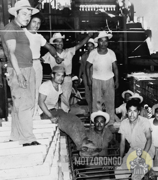 Obreros trabajando en Central Motzorongo.
