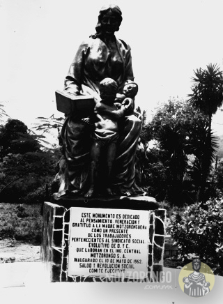 Monumento a la madre motzorongueña un día antes de su inauguración.