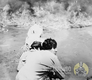 Rescatistas y bomberos voluntarios de Central Motzorongo recibiendo capacitación para extinguir incendios, al frente se observa al C. Pablo Ramírez.