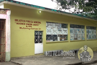 Biblioteca pública municipal "Inocencio Romero Juárez".