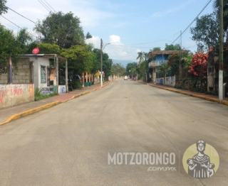 Carretera en barrio Pueblo Nuevo.