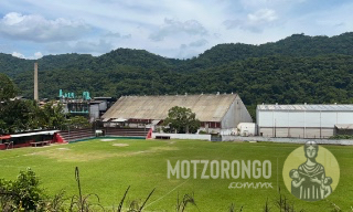 Campo Deportivo visto desde el cerro.