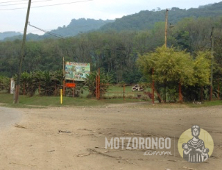 Entrada al jardín botánico "Hermanos Machado".